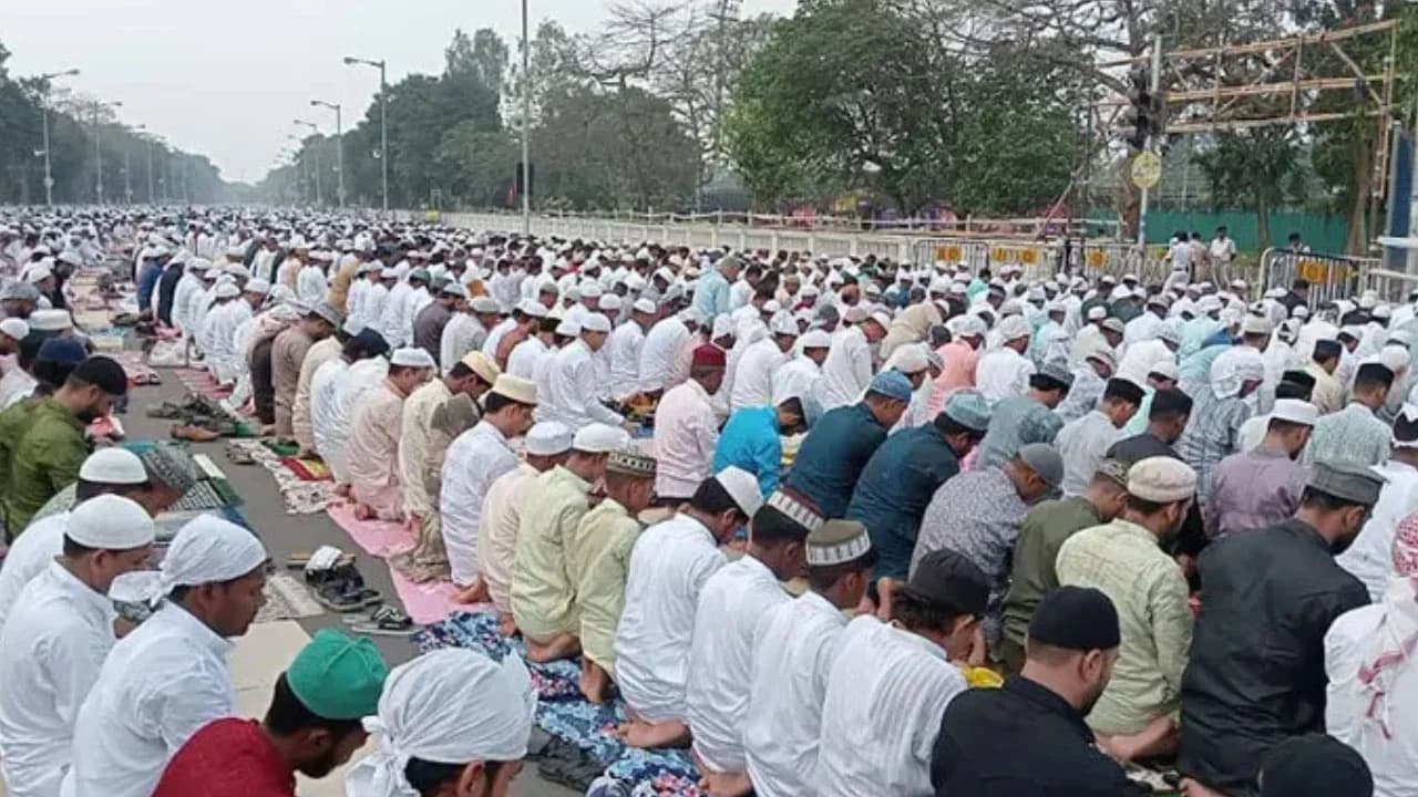 কলকাতার রেড রোডে ঐতিহ্যবাহী ঈদের নামাজ বাতিল- খবরের থাম্বনেইল ফটো