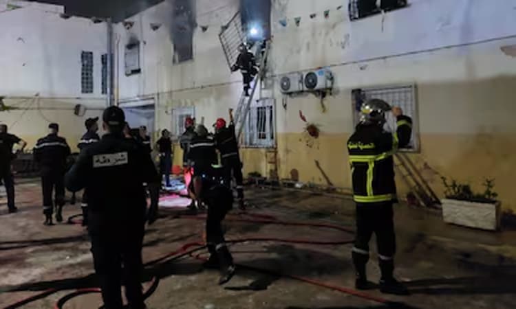 আলজেরিয়ায় এতিমখানায় অগ্নিকাণ্ডে ১১ জনের মৃত্যু, আহত ১৯- খবরের থাম্বনেইল ফটো