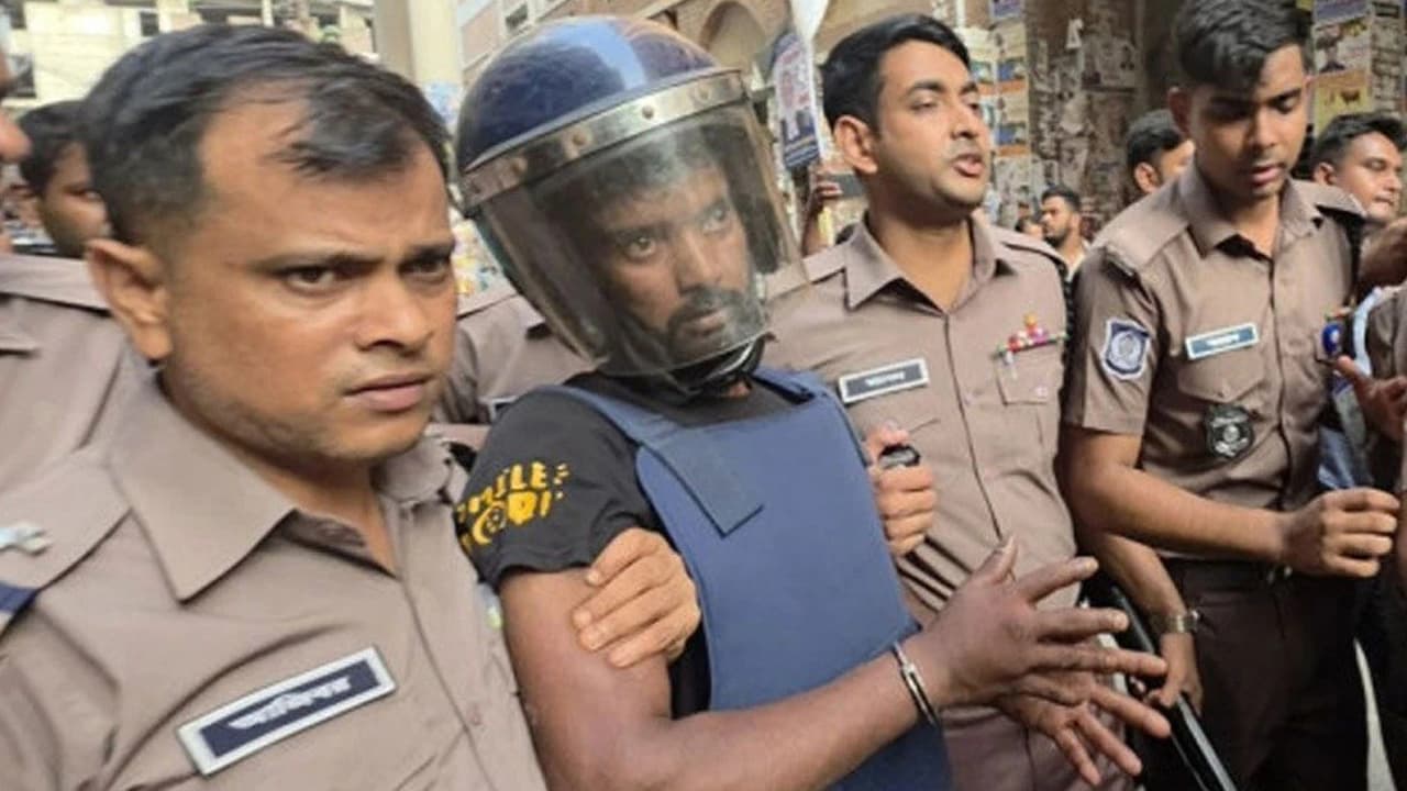ধর্ষণ করেছি আমি, হত্যা করেছে ডলার: আদালতে সোহেল- খবরের থাম্বনেইল ফটো