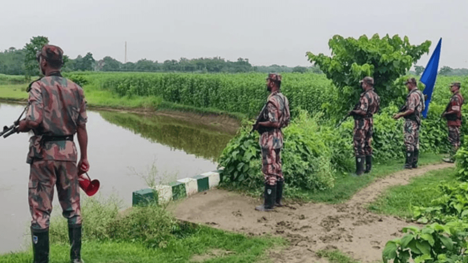 মেহেরপুরের বুড়িপোতা সীমান্তে ৪ জনকে পুশইনের চেষ্টা, বিজিবির বাধায় ব্যর্থ- খবরের ইমেজ Image