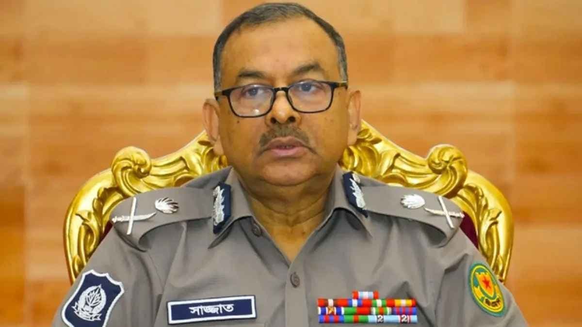 পদত্যাগ করেছেন ডিএমপি কমিশনার সাজ্জাত আলী- খবরের থাম্বনেইল ফটো
