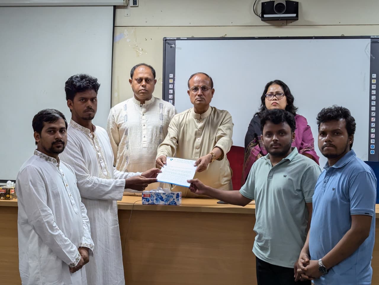 সাংবাদিকদের উপর হামলাকারী ছাত্রদল নেতাদের বহিষ্কার ও সনদপত্র বাতিলের দাবি ডুজার- খবরের থাম্বনেইল ফটো