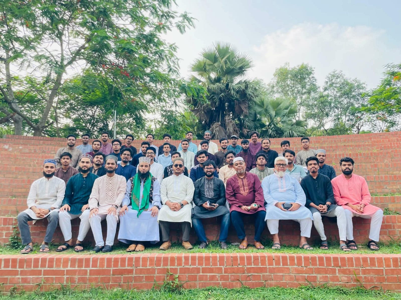 কুবিতে গাউসিয়া কমিটির অভিষেক ও প্রশিক্ষণ সভা অনুষ্ঠিত- খবরের থাম্বনেইল ফটো