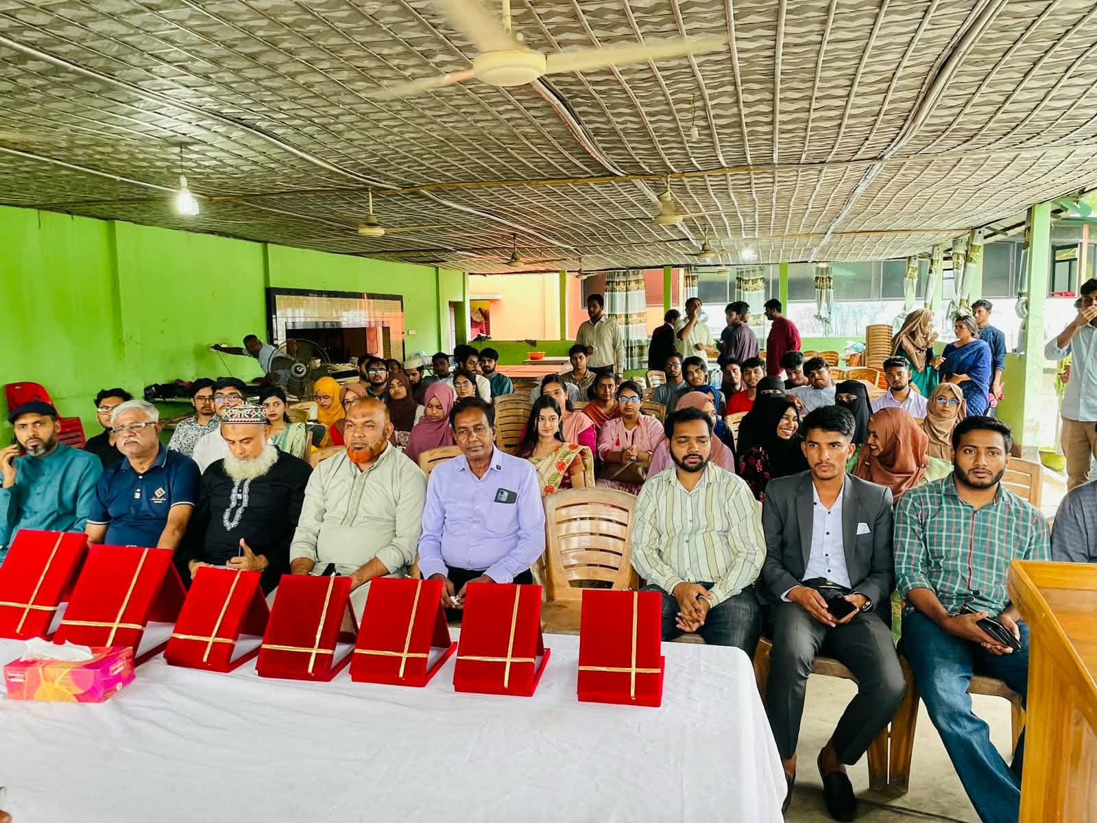 কুবিতে রোটার্যাক্ট ক্লাবের দায়িত্ব হস্তান্তর ও অভিষেক অনুষ্ঠান সম্পন্ন - খবরের ইমেজ Image