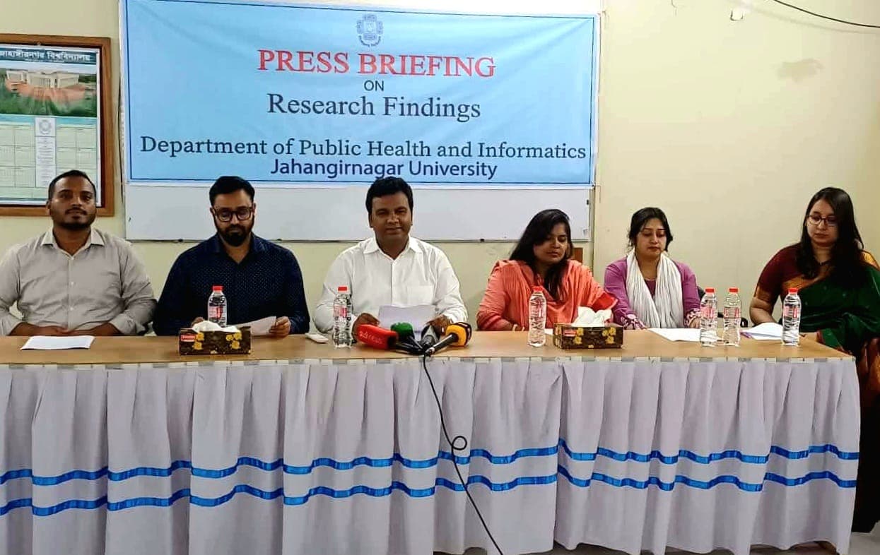 বায়ুদূষণে বছরে ৮৮ হাজার অকালমৃত্যু, অর্থনৈতিক ক্ষতি ২৩ বিলিয়ন ডলার: গবেষণা- খবরের থাম্বনেইল ফটো
