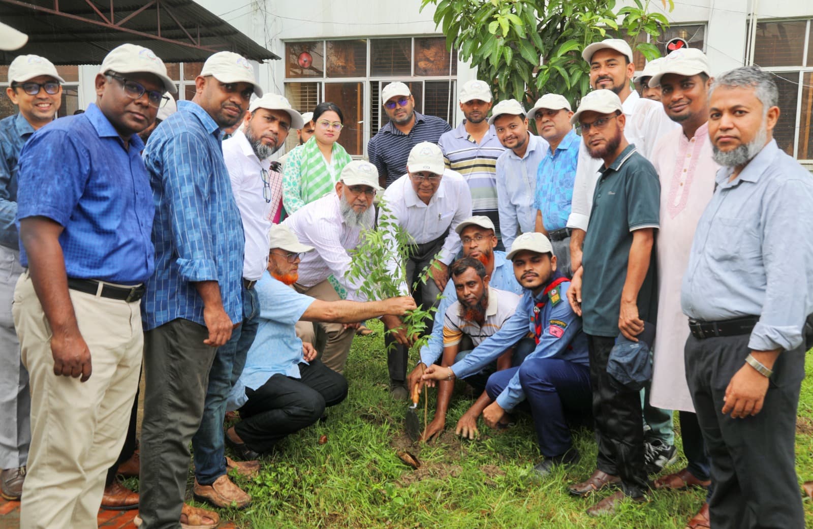 যবিপ্রবিতে ‘বৃক্ষরোপণ কর্মসূচি-২০২৬’ উদযাপিত- খবরের ইমেজ Image