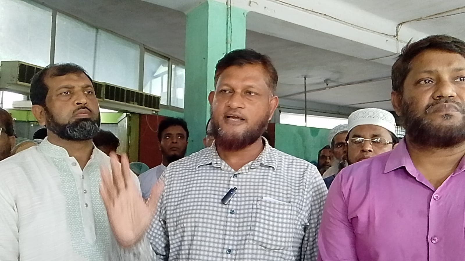 রাবিতে পদায়ন বিতর্ক: জামায়াতপন্থীদের সরিয়ে দায়িত্বে বিএনপিপন্থীরা- খবরের ইমেজ Image