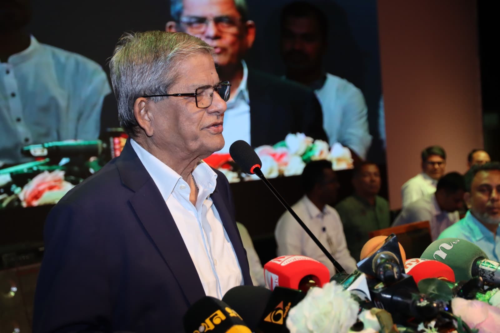 উত্তর ও দক্ষিনাঞ্চল কে এগ্রিকালচারাল হাব হিসেবে তৈরী করা হবে : মির্জা ফখরুল ইসলাম আলমগীর- খবরের থাম্বনেইল ফটো