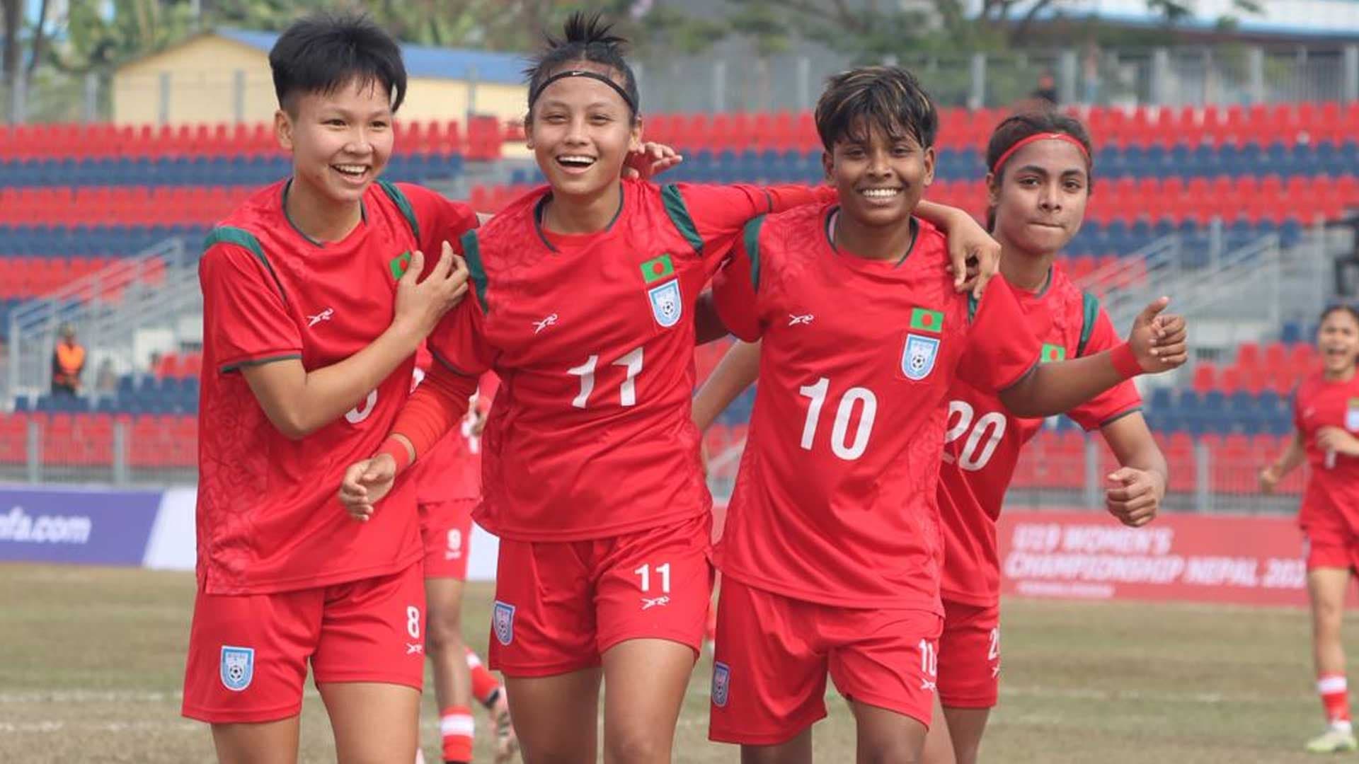 ফাইনালেও ভারতকে হারাতে আত্মবিশ্বাসী মেয়েরা- খবরের থাম্বনেইল ফটো