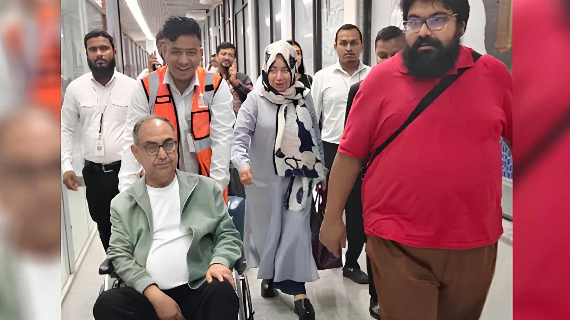 চিকিৎসা শেষে দেশে ফিরলেন মির্জা আব্বাস- খবরের থাম্বনেইল ফটো