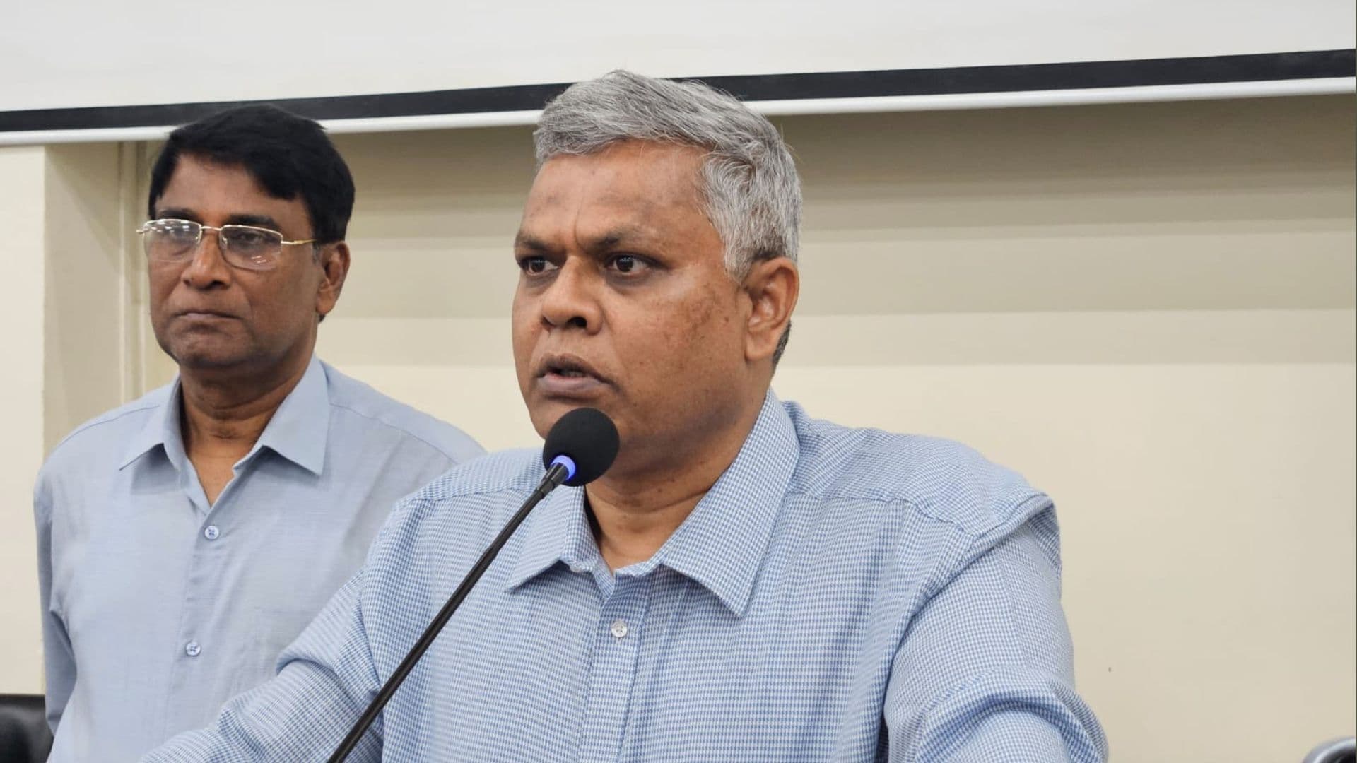 আমরা কখনোই ফ্যাসিস্টদের ক্ষমা করবো না- রাবি উপাচার্য- খবরের থাম্বনেইল ফটো